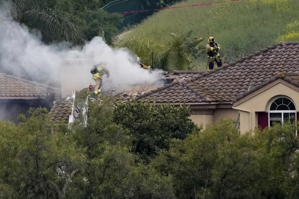 Un muerto tras estrellarse una avioneta en Los Ángeles