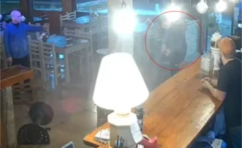 Se quillo porque no le fiaron comida y volvió con una escopeta