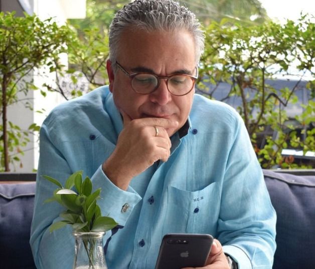 Cavada plantea la necesidad de regular la libertad de expresión