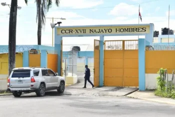 Madre y dos hijos dirigían red criminal desde la cárcel de Najayo