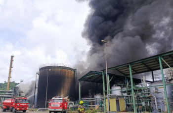 Emergencia en Ecuador tras incendio de gran magnitud en Refinería