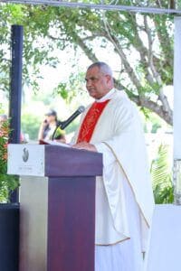 Parque del Prado honra a las madres con una emotiva eucaristía 