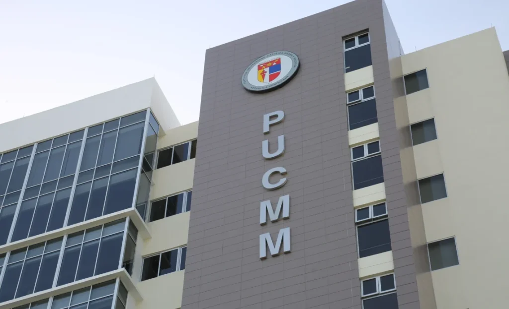 PUCMM realizará feria de empleo “Invest in Yourself”, con más de 40 empresas