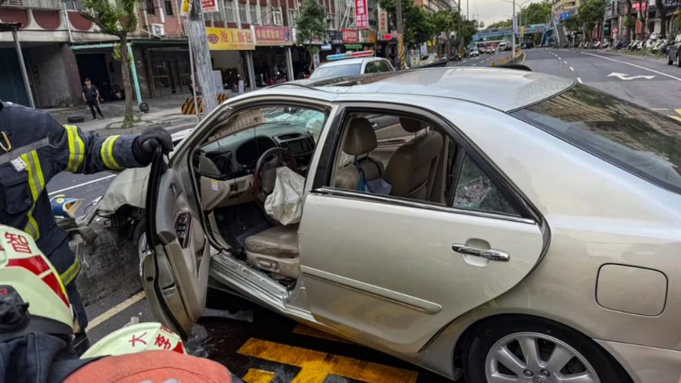 Tres muertos y 12 heridos tras atropello masivo en Taiwán