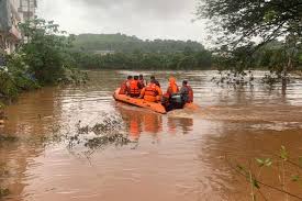 Catorce muertos y 16 heridos por fuertes lluvias en la India