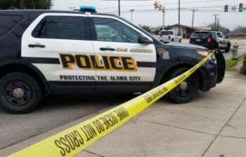 Tres personas mueren en tiroteo en bar en centro de Georgia