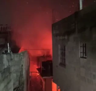 Tanque de gas explota y deja en ruinas vivienda de ancianos en Cristo Rey