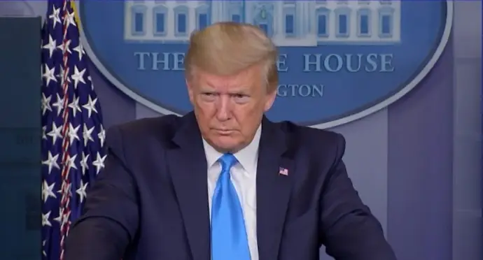 Trump advierte a Irán que si ataca objetivos de EE.UU. responderá con todas sus fuerzas