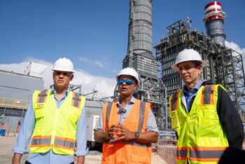 Santos resalta aportes hará al sistema la central Manzanillo Power Land