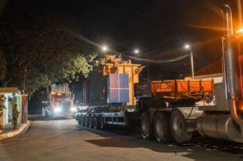 Edesur inicia traslado de diez nuevos transformadores
