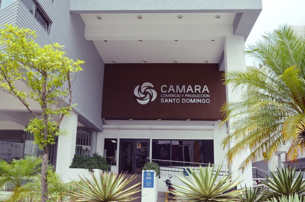 La Cámara de Comercio y Producción de Santo Domingo lanza programa de pasantías en Registro Mercantil