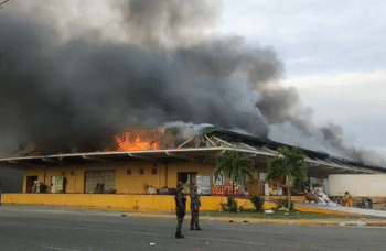 Incendio en instalaciones del Merca Santo Domingo