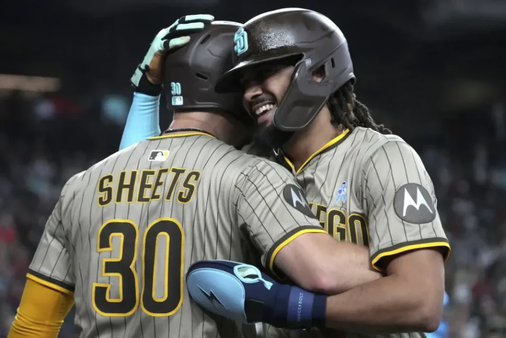 Tatis Jr. brilla con cuatro hits y Padres vencen 8-2 a Diamondbacks