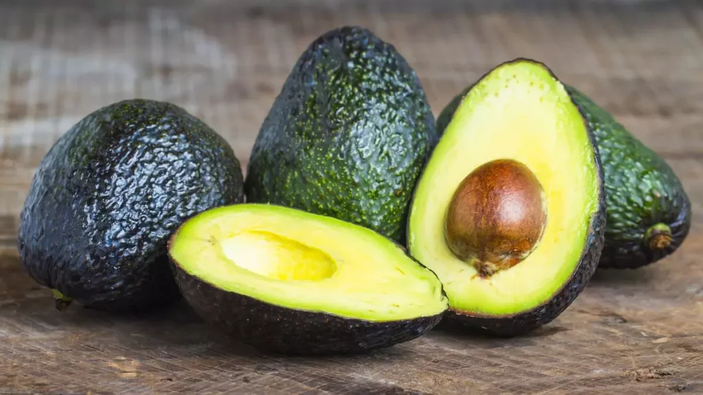Los beneficios para el corazón si comes un aguacate a la semana