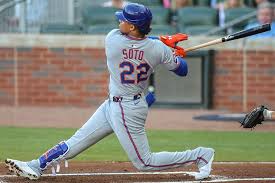 Juan Soto logra 1,000 hits en su juego 1,010 en Grandes Ligas