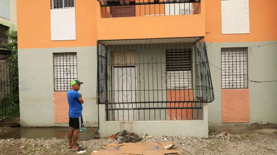 Mujer vivió más de 15 días junto al cadáver de su hermano en San Cristóbal