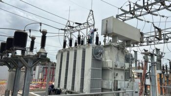 Edesur pone en operación transformador en subestación de Arroyo Hondo