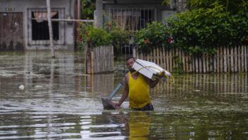 Más de 2.000 personas afectadas por intensas lluvias en Ecuador