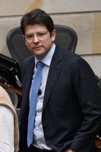 Se fuga menor que se había entregado por atentado a Miguel Uribe en Bogotá