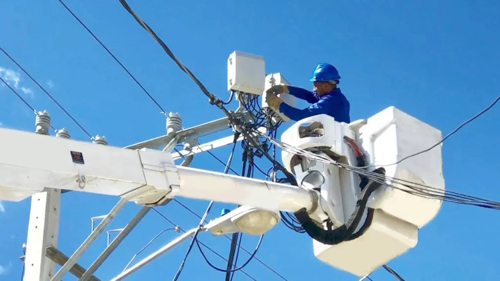 Edesur finaliza obra de subestación eléctrica temporal en Pedernales