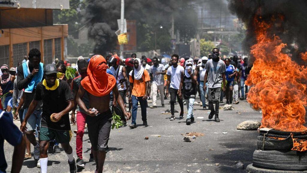 EE. UU. advierte que bandas armadas buscan derrocar al Estado haitiano
