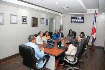 Pro Consumidor y Digemaps acuerdan mantener vigilancia de pasta dental Colgate Total 50g