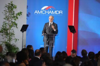 Luis Miguel De Camps presenta estrategia educativa