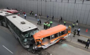 Tres muertos y 17 heridos durante accidente en Perú