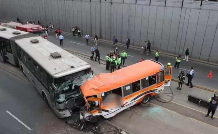 Tres muertos y 17 heridos durante accidente en Perú