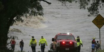 Suben a 68 los muertos tras inundaciones en Texas