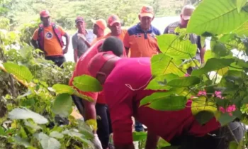 Ecuentran cadáver de mujer en un balneario de Santiago