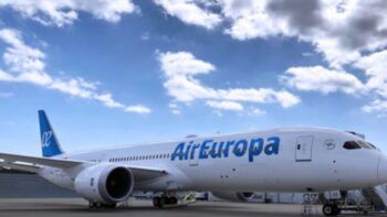 Activan plan de emergencia en el AILA por presunta bomba en vuelo de España-RD