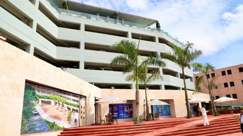 Nuevo parqueo Plaza Zona Colonial abre sus puertas al público este viernes primero de agosto