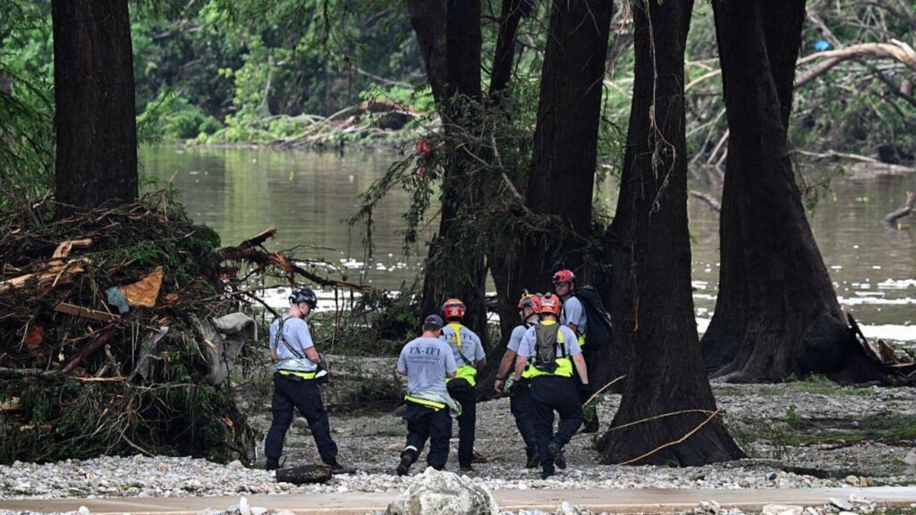 Más de 100 muertos tras inundaciones en Texas