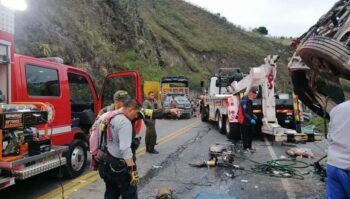 Al menos 8 muertos tras accidente en Brasil