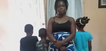 Mujer denuncia que su ex pareja la amenaza de muerte a ella y a sus tres hijos