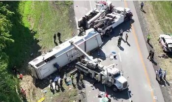 Cinco muertos tras accidente de autobús en NY
