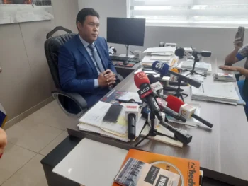 Empresarios proponen extender pago de cesantía y «por partes»