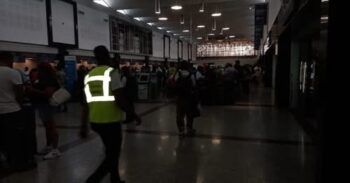 Nuevo apagón en el AILA tras corte programado