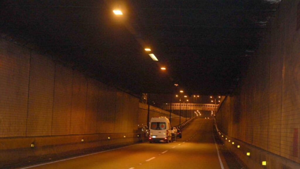 Cierran el túnel de Las Américas por prevención