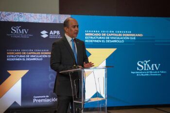 La Superintendencia del Mercado de Valores celebra con éxito la premiación de su concurso anual de investigación