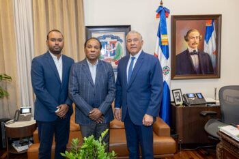 Ministro Bautista juramentó al general Zorrilla Ozuna