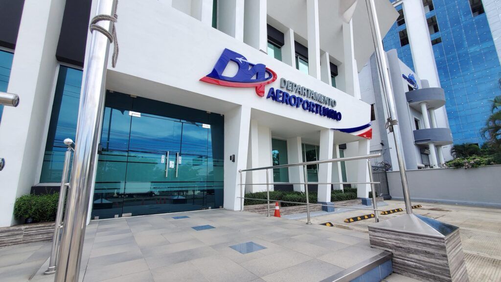 Departamento Aeroportuario dispone investigación sobre falla eléctrica en el AILA