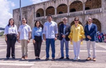 Turismo inaugura la restauración de 15 fachadas patrimoniales en la Ciudad Colonial