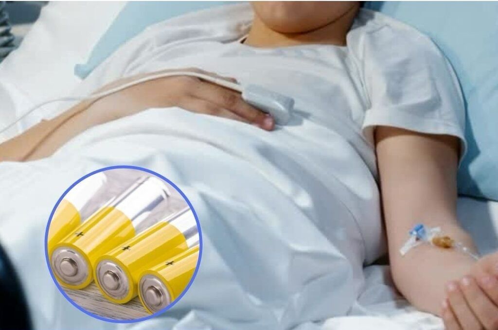 Se introduce una pila por el ano para obtener “más energía”