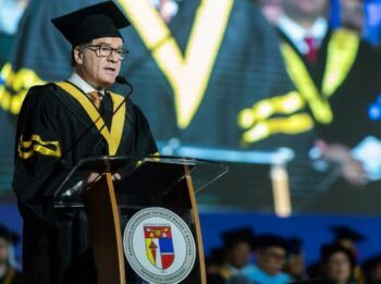 PUCMM entrega 1,326 profesionales en graduación