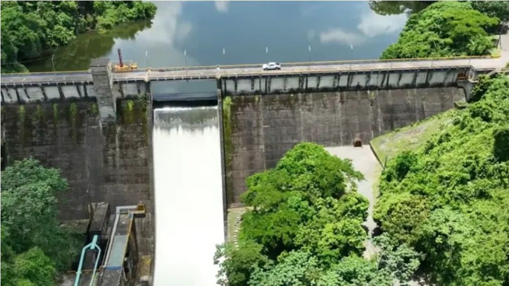 Dos niños caen en la presa de Hatillo