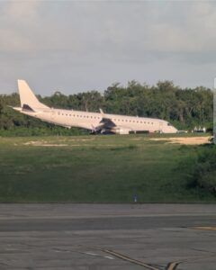 Avión aterriza de emergencia en el AILA por «falla técnica»