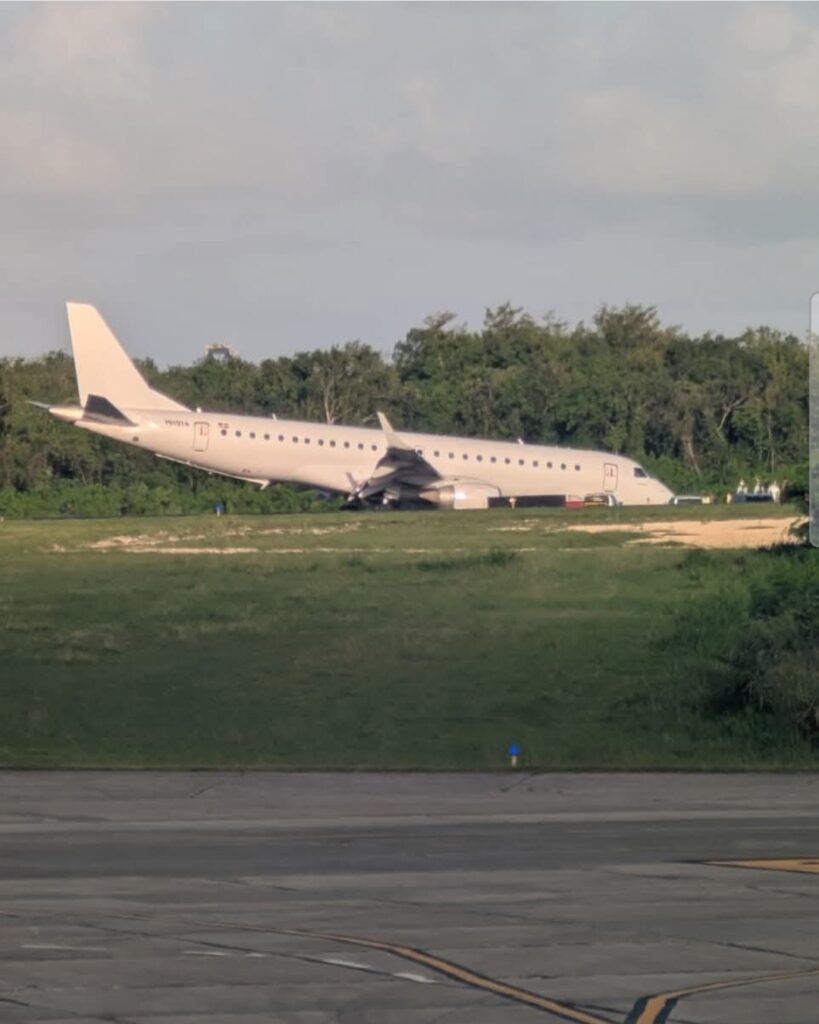 Avión aterriza de emergencia en el AILA por «falla técnica»