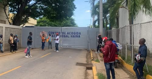 Decenas de dominicanos deportados desde EE. UU. y Puerto Rico